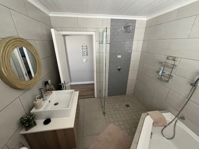 4 Bedroom Property for Sale in Dwarskersbos Western Cape